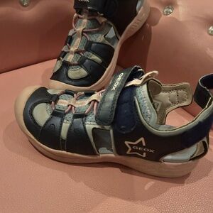 Geox leather breathable closed toe sandal